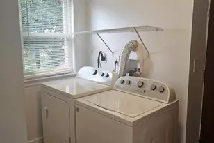 11 Tampa St, Boston, MA 02136 - Photo 12