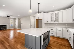 910 Livingston St, Tewksbury, MA 01876 - Photo 8