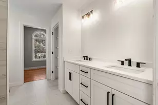 910 Livingston St, Tewksbury, MA 01876 - Photo 16