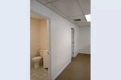 4 Hotel Pl #2, Pepperell, MA 01463 - Photo 18