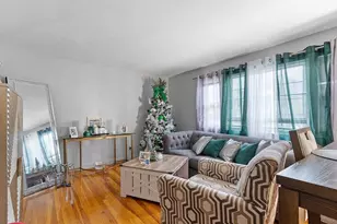 10 Everett Ave, Boston, MA 02125 - Photo 10