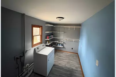 951 Dickinson St, Fall River, MA 02721 - Photo 12