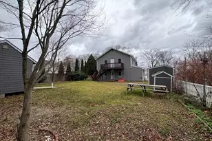 951 Dickinson St, Fall River, MA 02721 - Photo 4