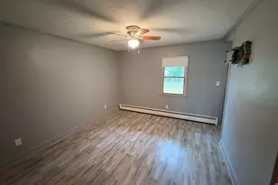 951 Dickinson St, Fall River, MA 02721 - Photo 14