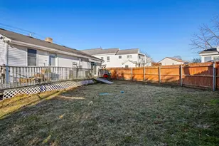 9 Charlton St, Oxford, MA 01540 - Photo 26