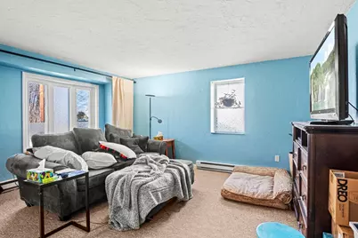 9 Charlton Street, Oxford, MA 01540 - Photo 4