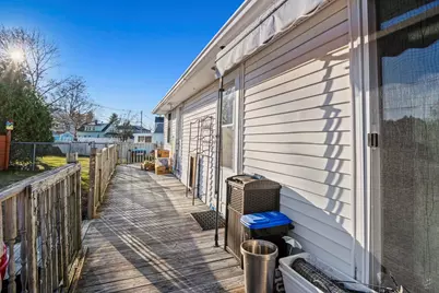 9 Charlton Street, Oxford, MA 01540 - Photo 24