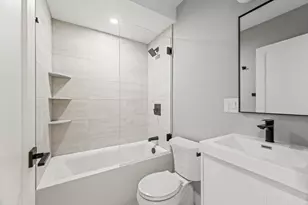 224 W 9th, Boston, MA 02127 - Photo 18