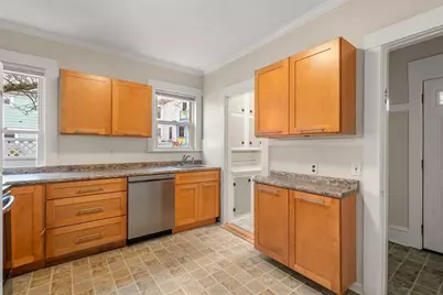 29 Packard Ave, Somerville, MA 02144 - Photo 4