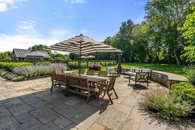 8 Rock Spring Ln, Southborough, MA 01772 - Photo 32