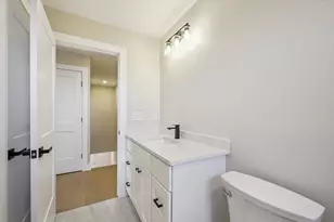 122 Stowe St, Fall River, MA 02720 - Photo 8