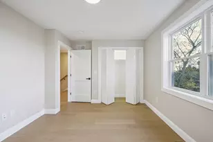 122 Stowe St, Fall River, MA 02720 - Photo 10