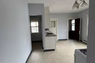 731 Winthrop Ave, Revere, MA 02151 - Photo 4