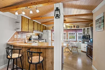 17 Irene Ave #17, Webster, MA 01570 - Photo 4