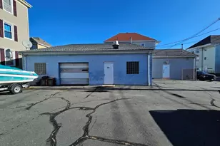 161 Earle St, New Bedford, MA 02746 - Photo 1