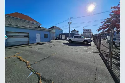 161 Earle St, New Bedford, MA 02746 - Photo 2