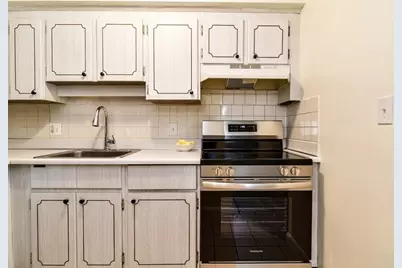 915 Edgell Rd #85, Framingham, MA 01701 - Photo 6