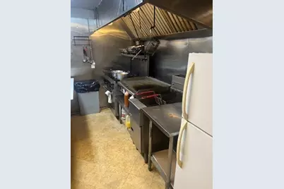 717 Fall River Ave, Seekonk, MA 02771 - Photo 12