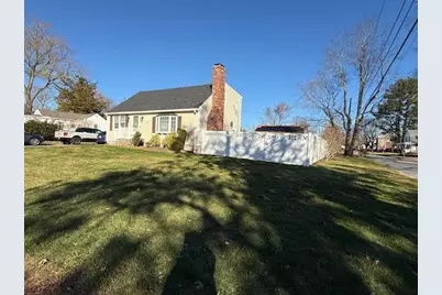 51 Roosevelt St, Seekonk, MA 02771 - Photo 24