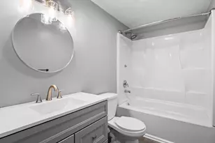 414 Farrwood Dr, Haverhill, MA 01835 - Photo 2