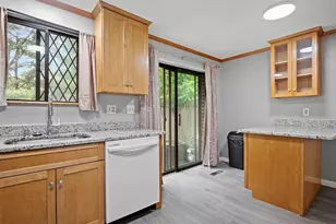 414 Farrwood Dr, Haverhill, MA 01835 - Photo 4