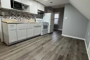 6 Apple St, Lynn, MA 01902 - Photo 4