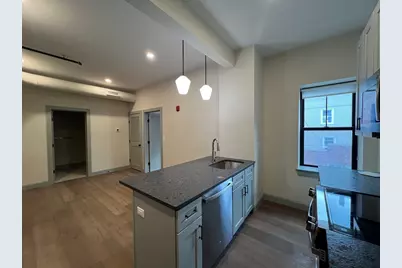 160 Seabury St #7, Fall River, MA 02720 - Photo 2