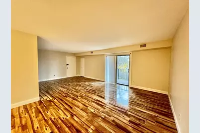 4700 N Main St #3E, Fall River, MA 02720 - Photo 2