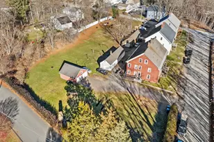 5 B St, Douglas, MA 01516 - Photo 4