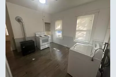 104 Rodney St #1, Worcester, MA 01605 - Photo 2