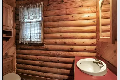 134 Crescent St, Hanson, MA 02341 - Photo 24