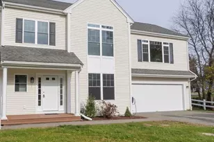 1 Thomas Cir, West Bridgewater, MA 02379 - Photo 2