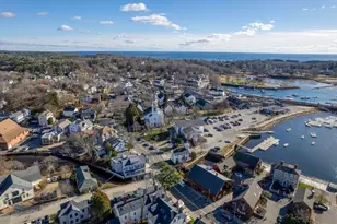 21 Central, Manchester by the Sea, MA 01944 - Photo 2