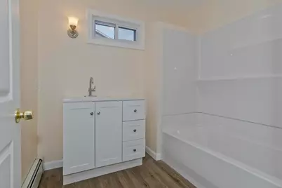 19 Quincy St, Springfield, MA 01109 - Photo 30