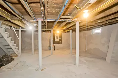 19 Quincy St, Springfield, MA 01109 - Photo 32