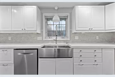 95 Royal Rd, Brockton, MA 02302 - Photo 4