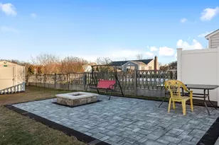 1 Mansfield Dr, Wakefield, MA 01880 - Photo 36