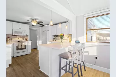 1 Mansfield Dr, Wakefield, MA 01880 - Photo 12