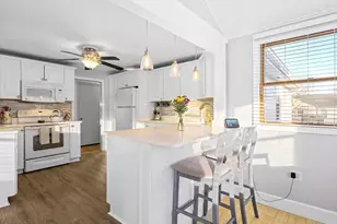 1 Mansfield Dr, Wakefield, MA 01880 - Photo 12