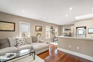 31 Regent St, Cambridge, MA 02140 - Photo 4