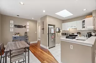 31 Regent St, Cambridge, MA 02140 - Photo 6