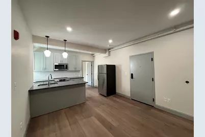 160 Seabury St #13, Fall River, MA 02720 - Photo 2