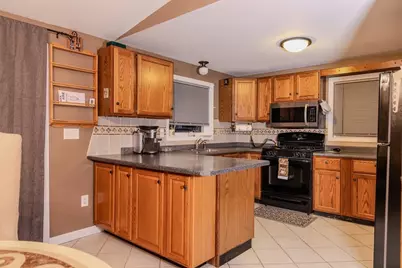 7 Roosevelt St, Wareham, MA 02571 - Photo 10