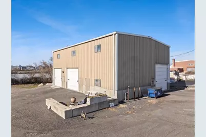 593 Montaup St, Fall River, MA 02724 - Photo 8