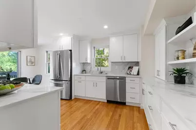 29 Cottage St #29, Newton, MA 02464 - Photo 12