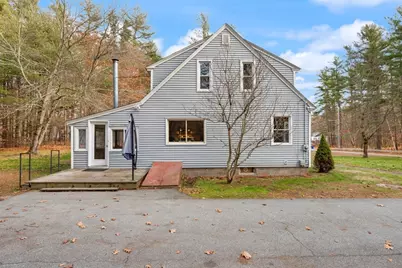 319 Pleasant St, Dunstable, MA 01827 - Photo 34