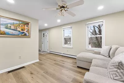 13 Plain St, Upton, MA 01568 - Photo 8