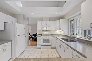 34 Pickman Dr, Bedford, MA 01730 - Photo 16