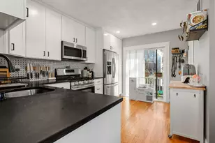 24 Thelma, Boston, MA 02122 - Photo 6