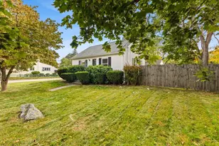26 Lamb St, Attleboro, MA 02703 - Photo 26